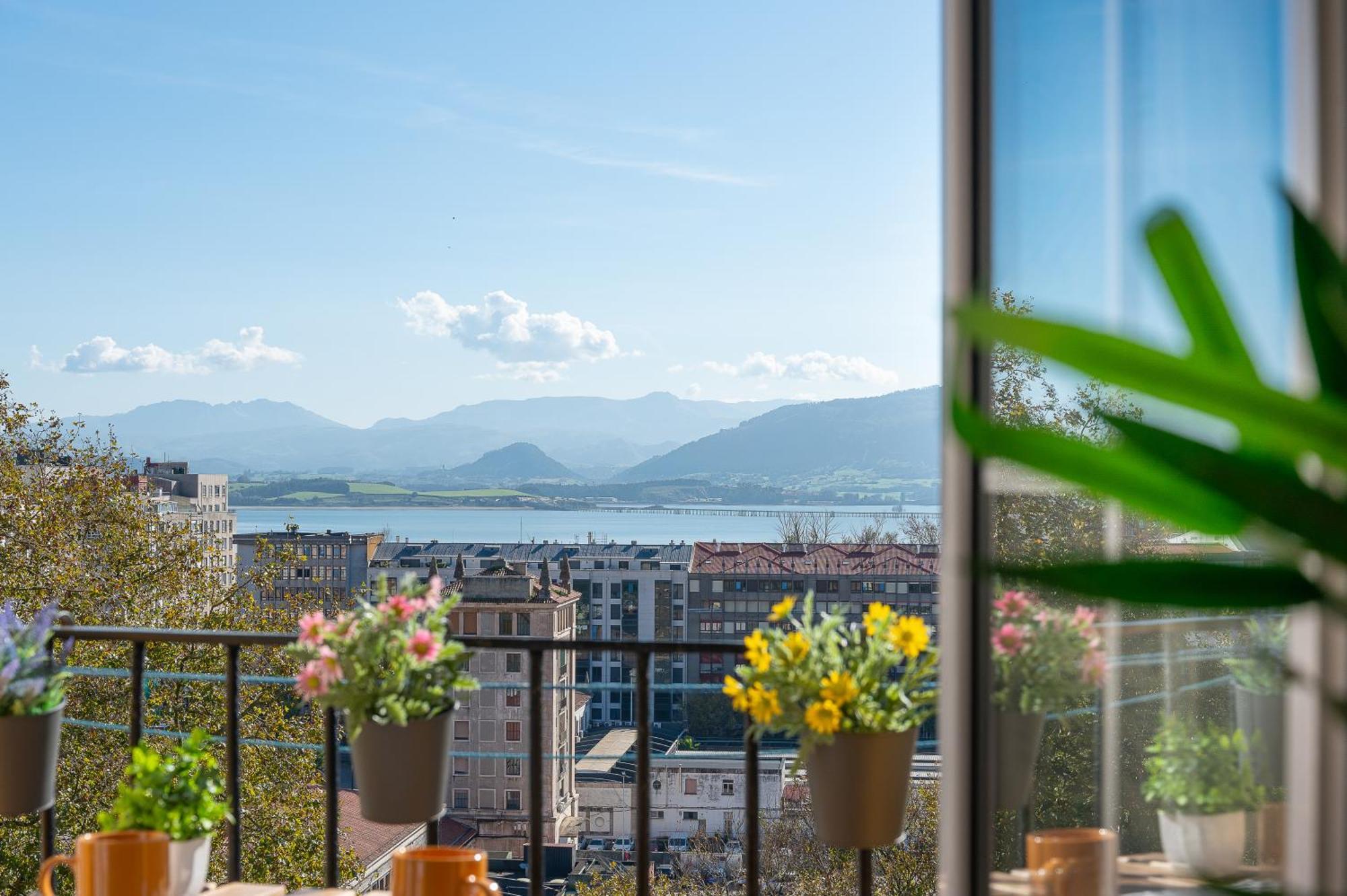 Apartamento En El Corazon De La Ciudad Junto A Las Estaciones Santander Luaran gambar